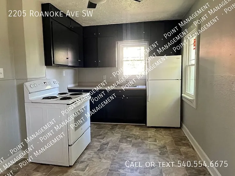 2205 Roanoke Ave SW — Photo 6