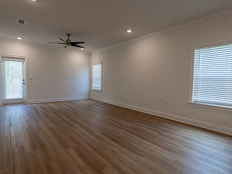 16267 Tigris Dr — Photo 2