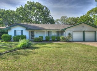 7816 Noneman Dr, North Richland Hills, TX 76182