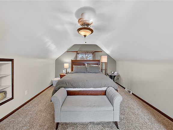 3rd image of 6716 Charles Rd