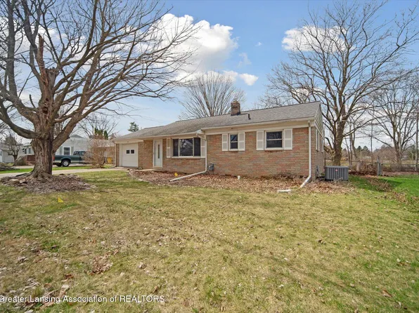 202 S Walnut Ct, Mason, MI 48854