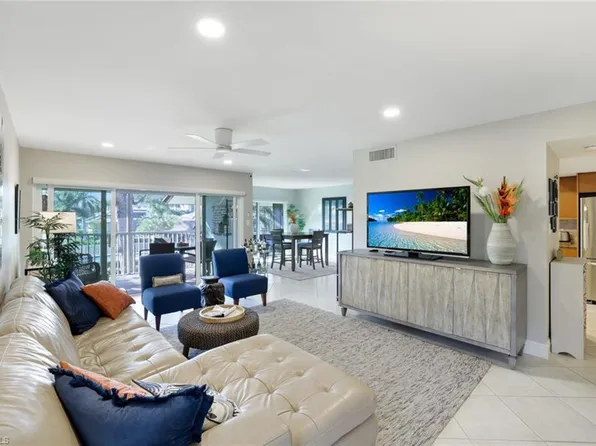 4150 Belair LN #206, NAPLES, FL 34103