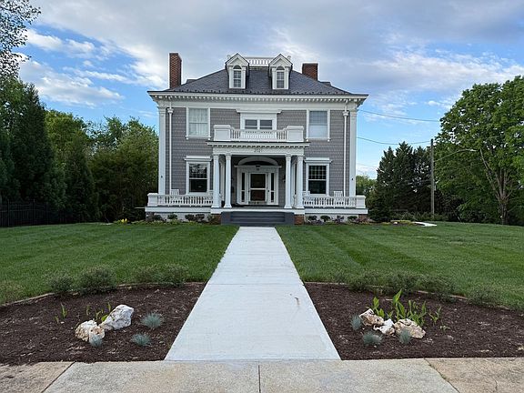 4th image of 2021 Rivermont Ave #B