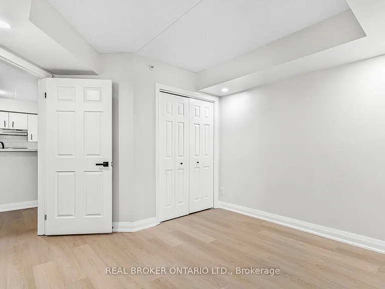 1421 Walkers Line #206 — Photo 21