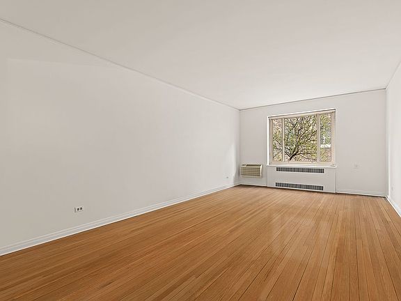 3rd image of 515 E 89th St APT 3J