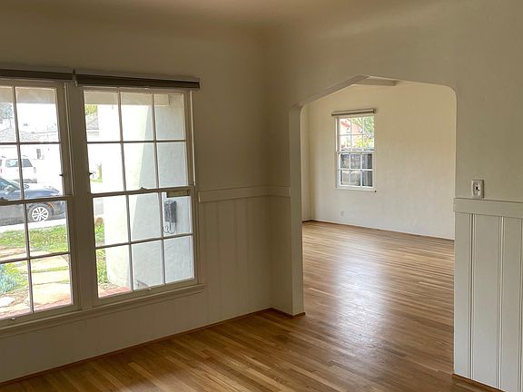 5th image of 246 Dalton St