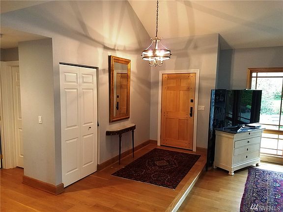 5th image of 15215 NE 108th Pl