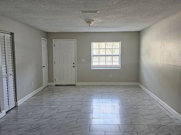 3rd image of 1013 Beecher St #1