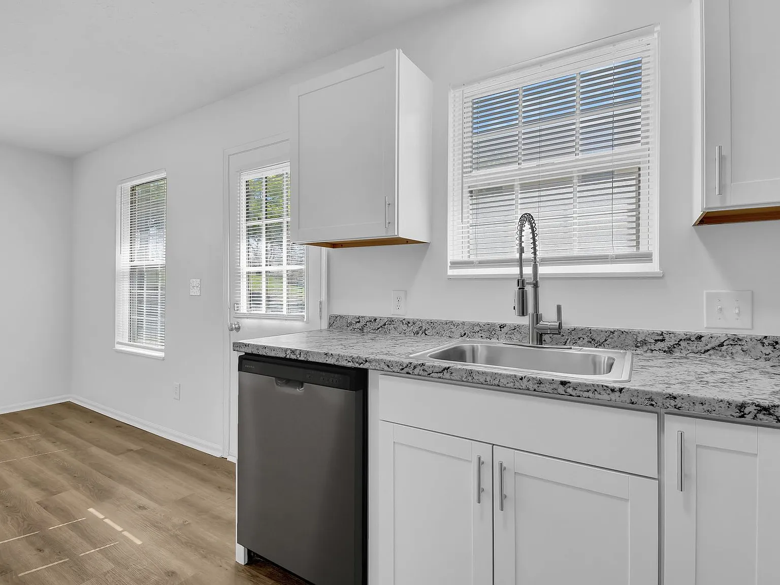 Cherry Bottom Townhomes — Photo 2