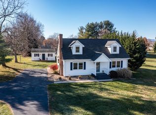 67 Howardsville Tpke, Stuarts Draft, VA 24477