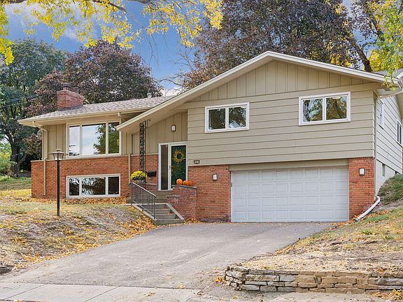 3rd image of 6416 Parnell Ave