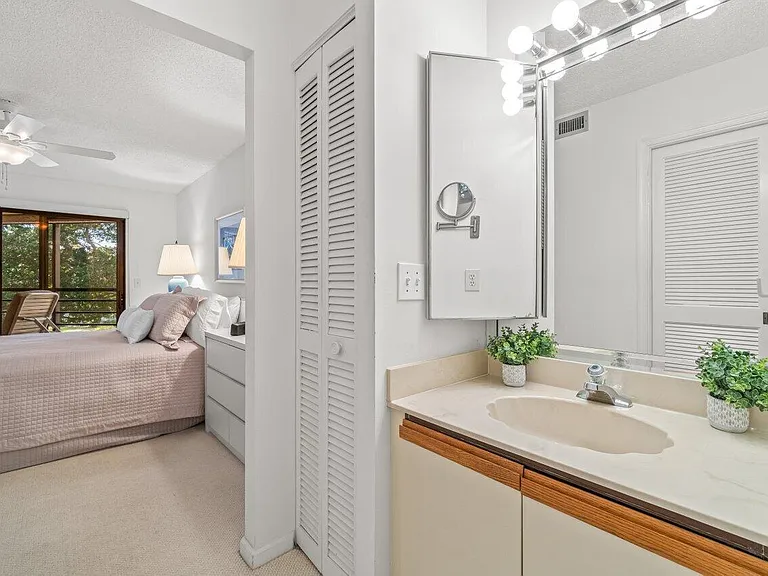 5380 Cedar Lake Dr #303 — Photo 17