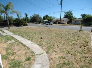 555 S Taylor St, Hemet, CA 92543