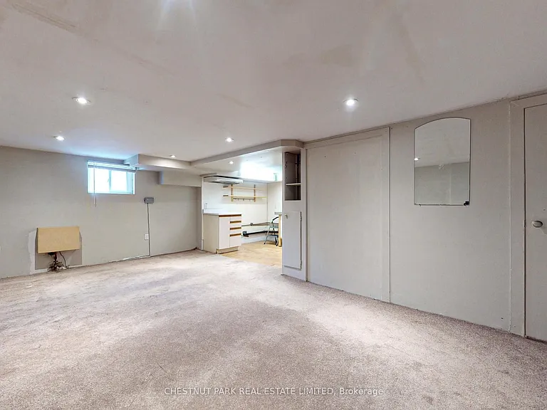 114 Colin Ave — Photo 38