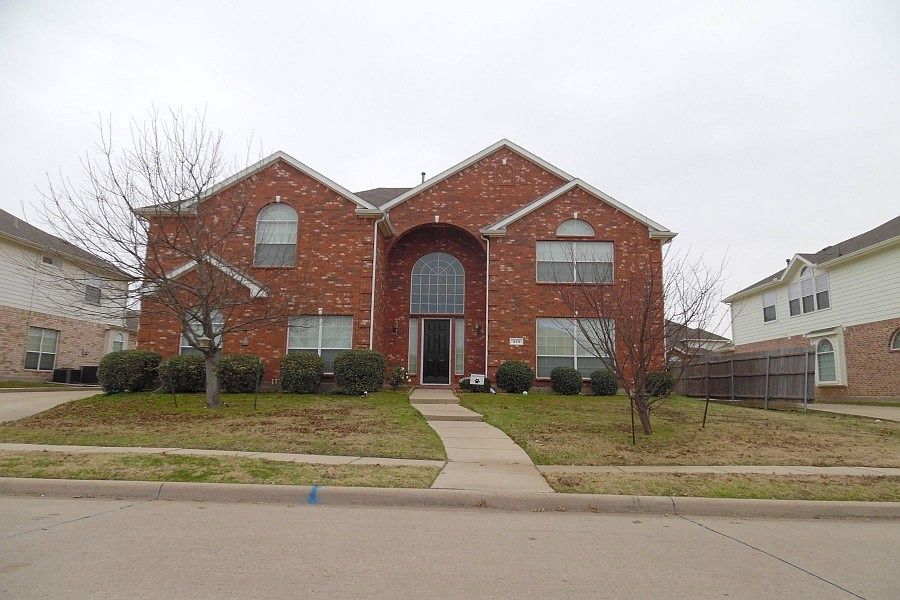 1st image of 429 Royal Oak Dr