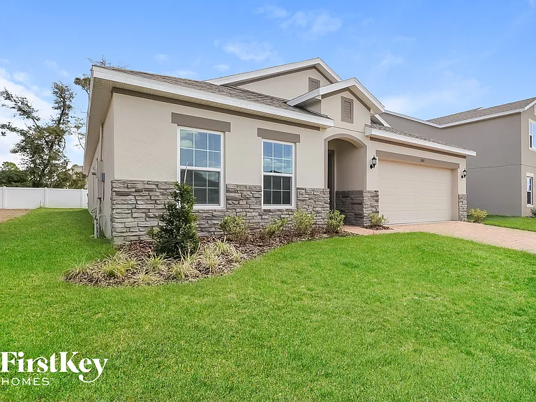 888 Avenal Ln — Photo 2