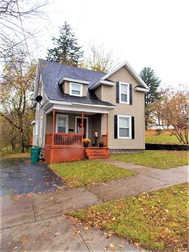 206 S James St Photo 1