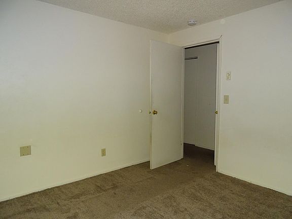 4th image of 3306 E 18th St #6