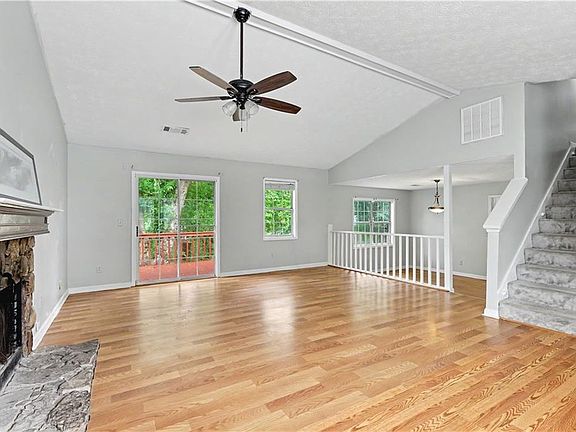 5th image of 407 Sheppard Crossing Ct