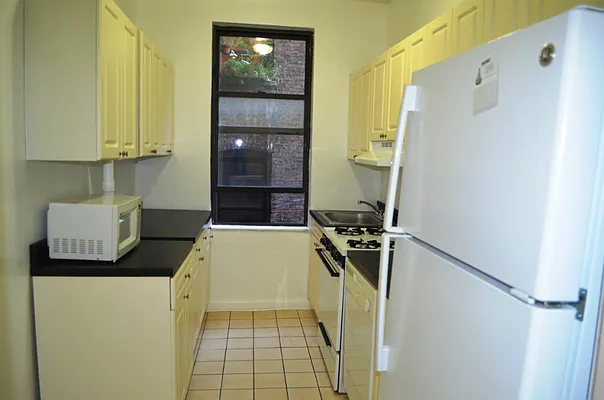 Rented by Charles Coutinho LLC | media 29