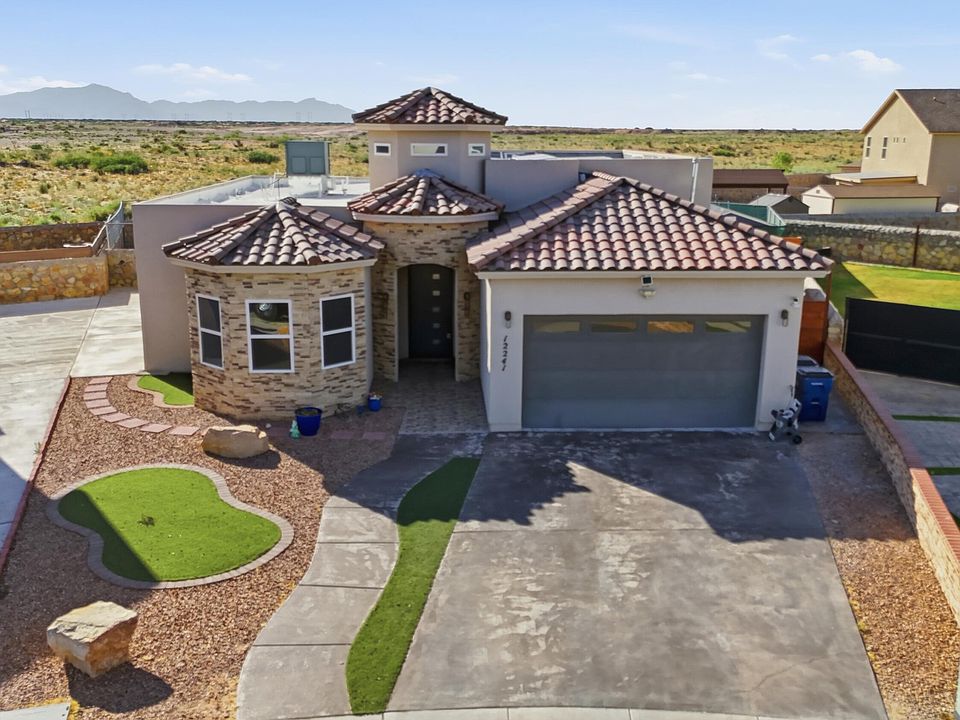1st image of 12241 Desert Vista Ave