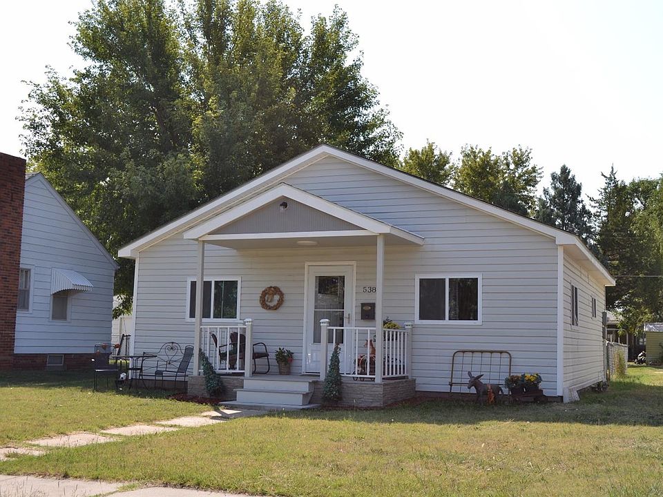 1st image of 538 E Oakdale Ave