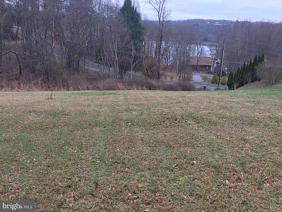 2nd image of 2231 Wynonah Dr