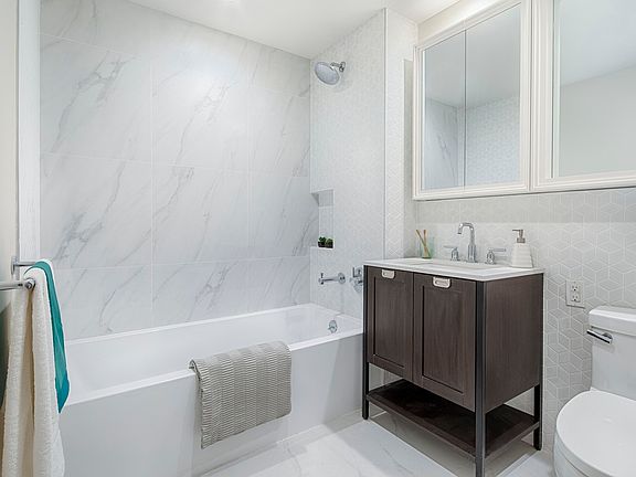 5th image of 409 Eastern Pkwy APT 1009