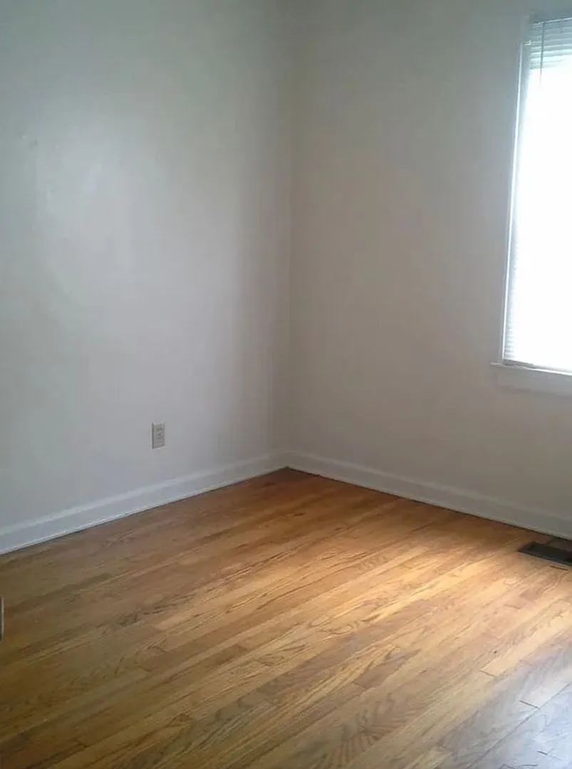 401 S Mitchell — Photo 1