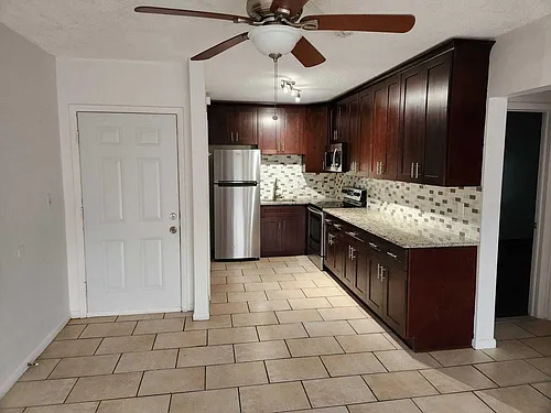 1021 Crystal Lake Dr Photo 1