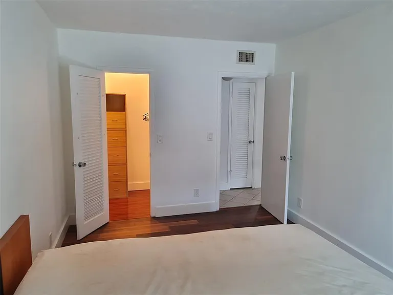 300 Golden Isles Dr #104 — Photo 11