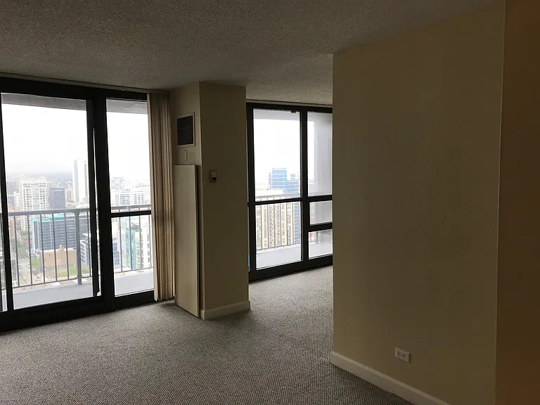 10 E Ontario St #3407 — Photo 8