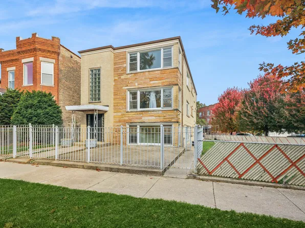 4900 W Berteau Ave, Chicago, IL 60641