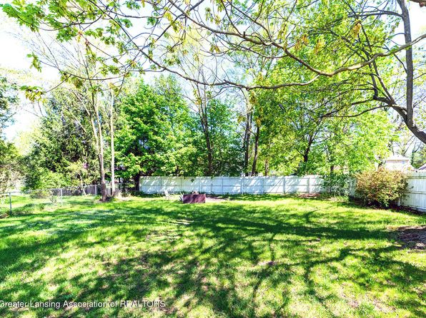 1014 Lilac Ave, East Lansing, MI 48823
