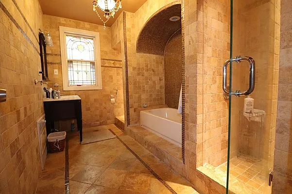 Rented by Intella Properties Corp | media 12