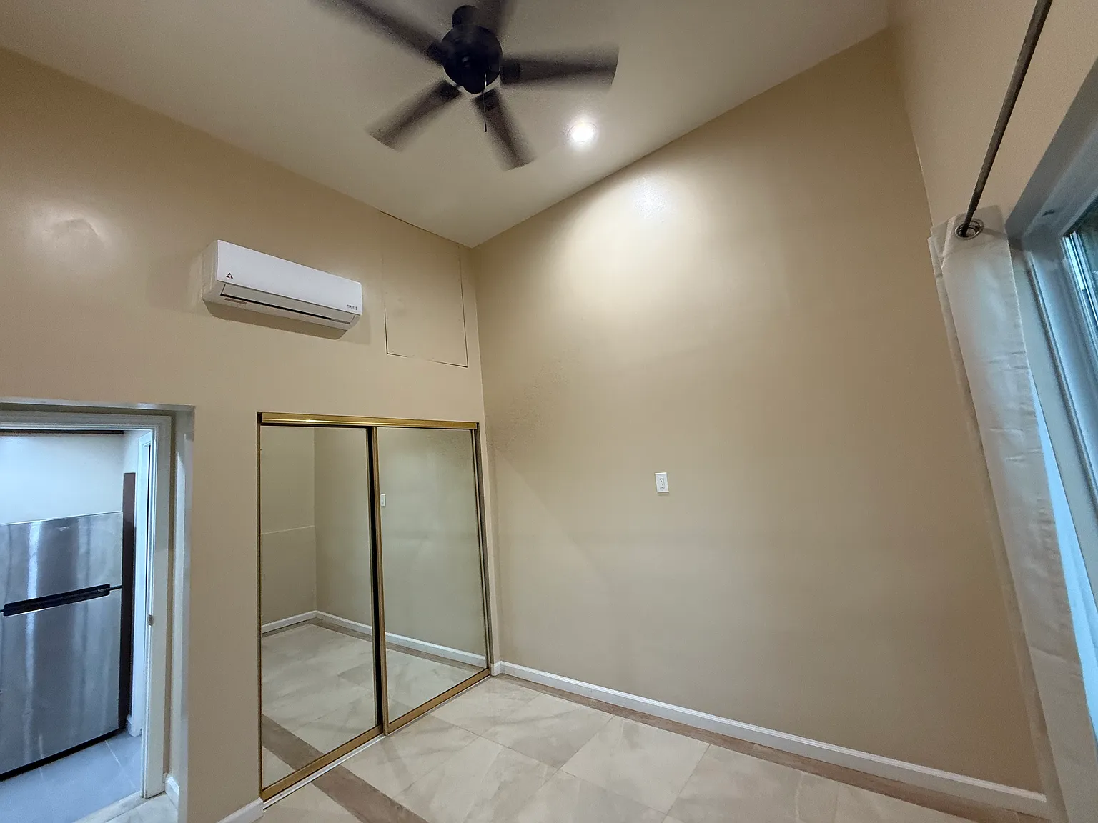 2 bed, $2,695 — Photo 4