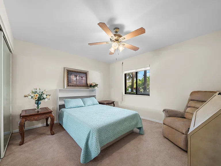 601 Seafarer Cir #104 — Photo 28