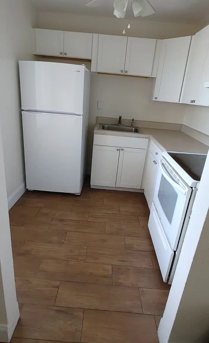 2 bed, 840 sqft, $1,900 — Photo 1