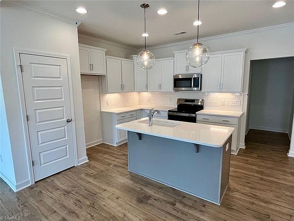 4th image of 3584 Townland Cir