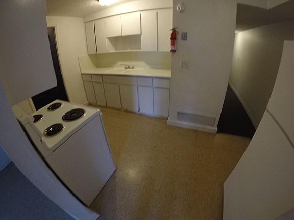 3rd image of 3332 Rayford St