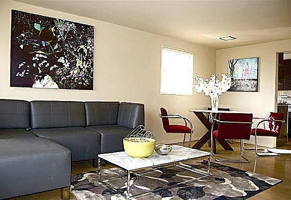 3rd image of 1014 W 44th St