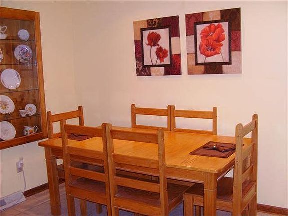 5th image of 317 Spruce Ct