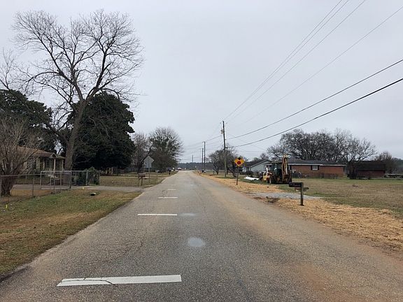 5th image of 1828 Englewood Dr