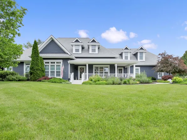 742 Charolais DRIVE, Slinger, WI 53086