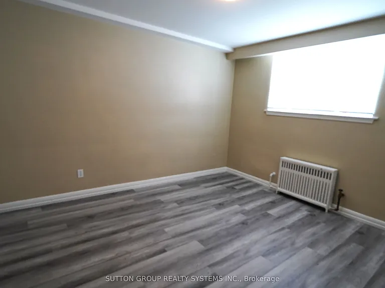 324 Lauder Ave — Photo 5