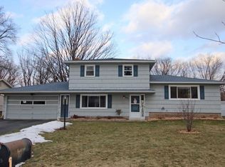 153 Kennedy Cir, Rochester, NY 14609