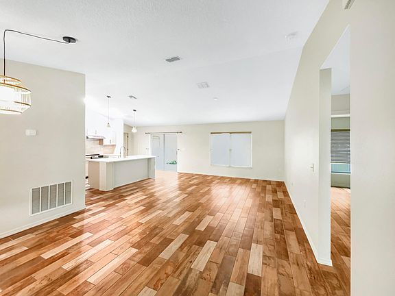 3rd image of 519 SW Butler Avenue