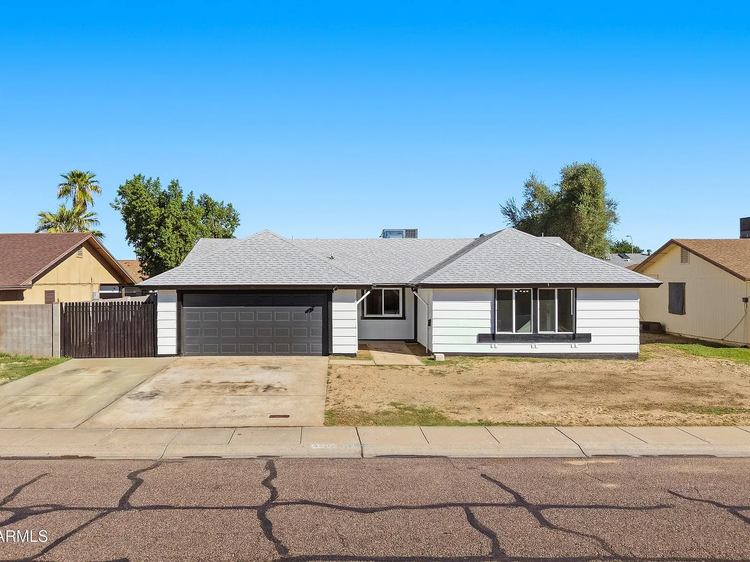 4 bed, 2.0 bath, 2074 sqft, $3,125 — Photo 2