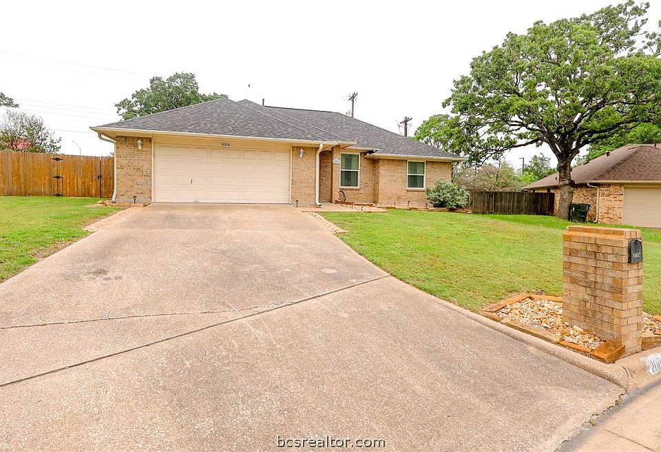 1st image of 2004 Sandalwood Ln