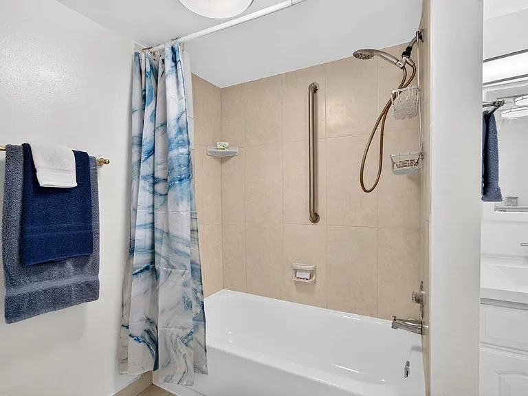 550 SW 2nd Ave #125 — Photo 39